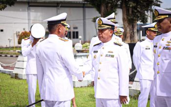 Komandan Lantamal IX Menerima Laporan Korps Kenaikan Pangkat Perwira, Bintara, Tamtama dan PNS Usai Upacara Hari Kesaktian Pancasila
