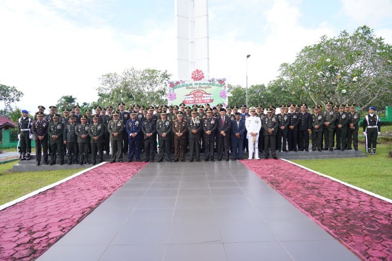 Jelang Hut Ke 78 Kodam Kasuari Gelar Ziarah Ke Tmp Trikora Kenang