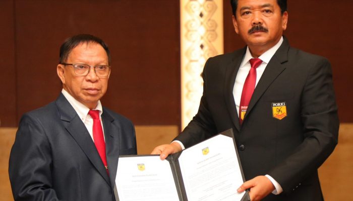 Hadi Tjahjanto Lantik Pengurus Provinsi FORKI Kalimantan Tengah Masa Bakti 2023-2027