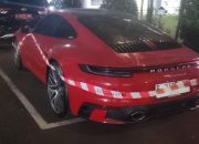 Tim Jampidsus Sita Mobil Mewah Porsche Terkait Kasus di Bakti Kominfo RI 