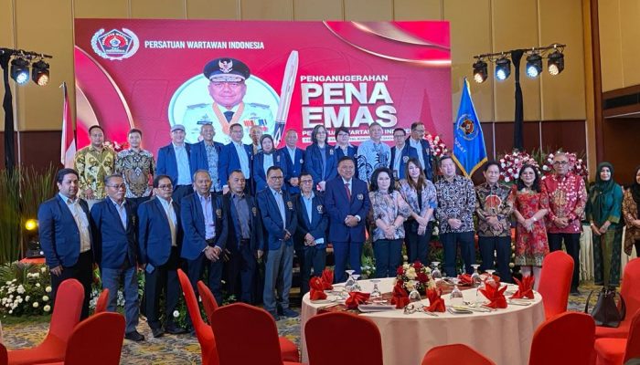 Olly Dondokambey, Gubernur Sulut Ke-4 Penerima Anugerah Pena EMAS PWI