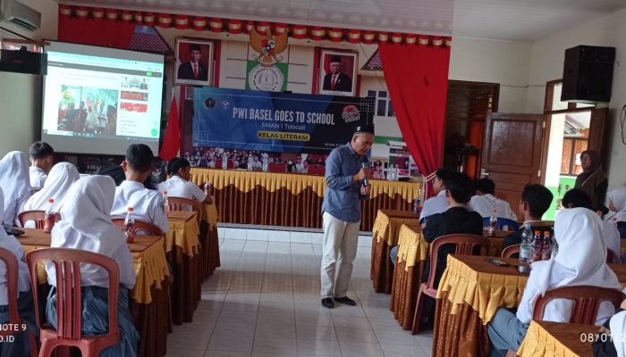 Sebarkan Virus Literasi, PWI Basel Kembali Gelar Kelas Literasi Goes To School di SMA Negeri 1 Toboali