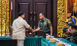 Panglima TNI Dampingi Menhan RI Beri Pembekalan 40 Nakes TNI Yang Akan Bertugas dalam Misi Kemanusiaan Gaza