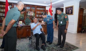 HUT ke-79, TNI Gelar Anjangsana ke Jenderal (Purn) Ryamizard Ryacudu