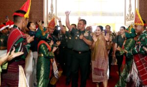 Kasad Rayakan Natal Bersama dan Tinjau Renovasi Panti Asuhan Bait Allah di Medan