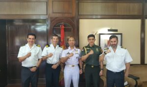 Perkuat Diplomasi Maritim, KRI Canopus-936 Laksanakan Courtesy Call di Las Palmas WhatsApp Image at
