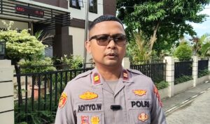 Manfaatkan Rumah Sepi, Pelaku Bobol Jendela dan Gasak Perhiasan senilai Rp 100 juta, Berakhir Ditangkap Polisi WhatsApp Image at