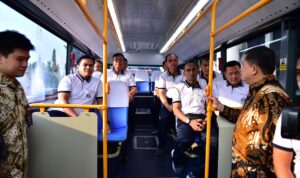 Kasal Resmikan Bus Listrik Perdana: TNI AL Pelopor Mobilitas Hijau di Institusi Militer WhatsApp Image at