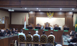 JPU Bacakan Tuntutan untuk Lima Terdakwa Korupsi Tata Kelola Pertamina Jilid II WhatsApp Image at