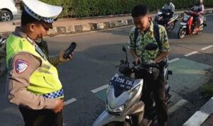 Satlantas Polres Metro Tangerang Kota Terapkan ETLE Genggam, Pelanggar Tak Bisa Lagi Mengelak WhatsApp Image at