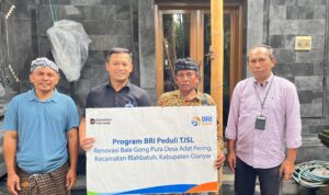 BRI Gianyar Salurkan CSR Renovasi Bale Gong Desa Adat Pering WhatsApp Image at