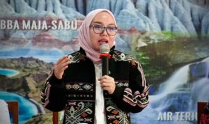 Wakil Menteri Koperasi (Wamenkop) Farida Farichah menghadiri sesi diskusi bersama Ketua Koperasi Serba Usaha WhatsApp Image at