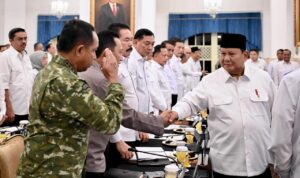Panglima TNI Hadiri Sidang Kabinet Paripurna, Tegaskan Dukungan terhadap Program Prioritas PemerintahImage at WhatsApp Image at