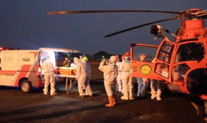 Tujuh Jenazah Korban KM Virgo Diangkut Helikopter, Lanud Sjamsudin Noor Jadi Titik Evakuasi WhatsApp Image at ()
