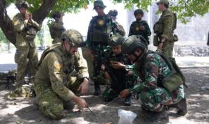 Hadapi Ancaman Bom Rakitan, Prajurit Zeni TNI dan Australia Perkuat Kerja Sama Taktis WhatsApp Image at ()