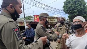 Satpol PP Tangerang Selatan Gelar Razia PPKM, Temukan Swalayan Di Ciptim Abaikan Pedulilindungi