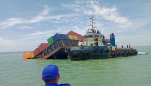 Kontainer Laka Kapal di Perairan Selat Malaka, Berhasil Diamankan SPKKL TBK