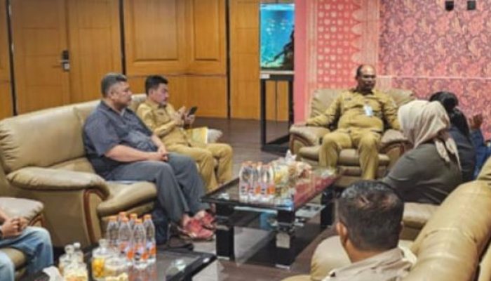 Pj Gubernur Safrizal Dukung PWI Babel Lakukan Penanaman Pohon di Kolong PDAM Pemali