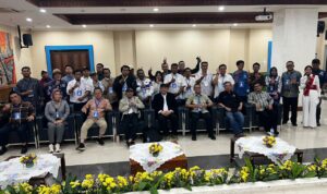 Lulus UKW Bukan Akhir! Aat Surya Safaat Ingatkan Wartawan soal Tanggung Jawab Profesi cdb d eb bddbcd