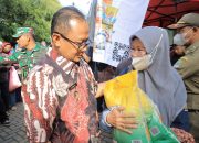 Pj Wali Kota Bekasi: “Gerakan Pangan Murah Hadir Bantu Warga Penuhi Kebutuhan dan Stabilkan Harga Bahan Pangan”