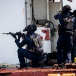 Pasukan Elite Denjaka TNI AL Lumpuhkan Teroris Di KMP Dorothy