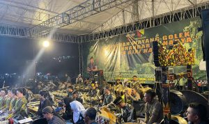 Yonif 330 Tri Dharma Digeruduk Ribuan Warga, Pagelaran Wayang Golek HUT ke 72 Berlangsung Meriah
