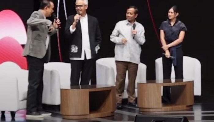 Soal Penegakan Hukum, Ganjar Diskusi Panjang Bahas Anti-KKN Dengan Mahfud