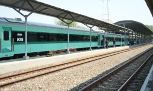 gerbong kereta api khusus untuk petani dan pedagang dok kai