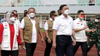Tinjau Vaksinasi Stadion Pakansari, Ketua Satgas Minta Agar Tetap Patuhi Prokes