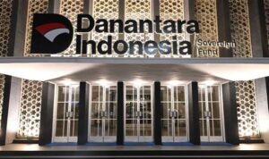 Danantara Siapkan Rp120 Triliun, Ekonom Bongkar Dampaknya ke Utang Negara images ()