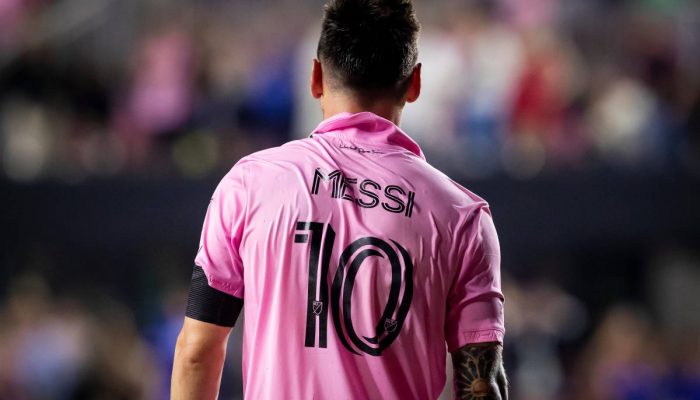 Vogue Nyatakan Jersey Messi di Inter Miami Sebagai Salah Satu Pilihan Paling Stylish di Dunia Fashion 2023
