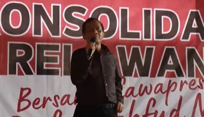 Mahfud Ajak Relawan Pilih Pemimpin Yang Berani Dan Tegas Untuk Selamatkan NKRI