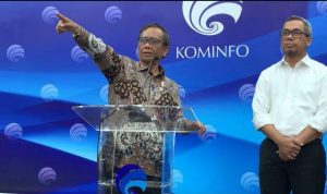 Lapor ke Jokowi Soal Proyek BTS, Mahfud: Ini Murni Masalah Hukum, Gada Kaitannya Dengan Politik!