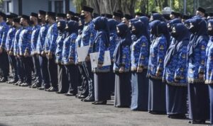 Kenaikan Gaji PNS, Nakes, Guru, dan TNI Pasti Naik di 2025, Tapi...